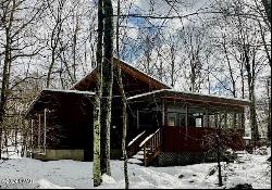 121 Maple Ridge Drive, Lords Valley PA 18428