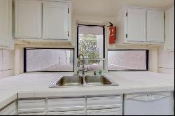 10 La Villita Court NE, Albuquerque NM 87112