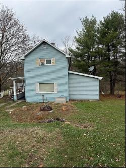 814 Cherry Ln, Connellsville PA 15425