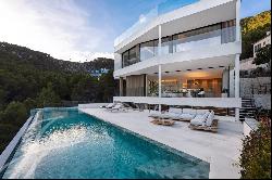 Exquisite New-Build Villa with Sea and Cathedral Views in Palma de Mallorca