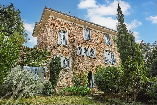 Beautiful stone house to renovate