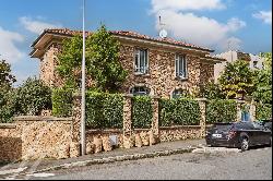 Beautiful stone house to renovate