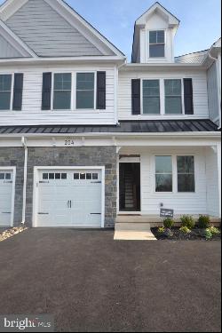 204 Foxhedge Rd, Chalfont PA 18914