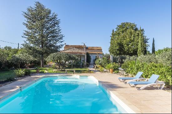 A beautiful home with a swimming pool for sale in L'Isle-sur-la-Sorgue.