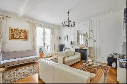 Paris 7th District – A bright 3-bed apartment