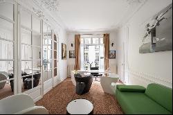 Paris 17th District - A spacious 4-bed apartment