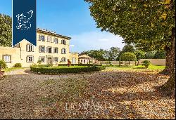 Historical villa in a panoramic position for sale in the province of Pisa