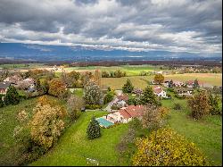 Property near Geneva with 2 hectares of land