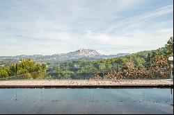 Exceptional Contemporary Villa with Panoramic View of Sainte-Victoire