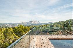 Exceptional Contemporary Villa with Panoramic View of Sainte-Victoire