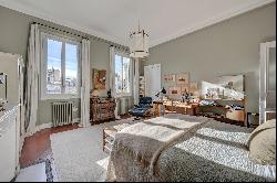 Marseille 6th, Antiquaires neighborhood - Elegant 4-Bedroom Apartment