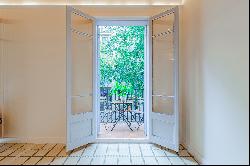 Splendid newly refurbished apartment in Muntaner Street