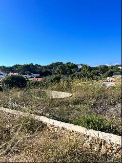 Piece of land with project and licence in 2nd line from the beach