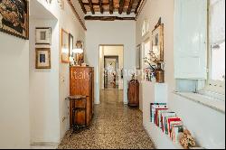 Timeless apartment in historic building in Lucca