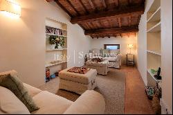 country house dating 1800 overlooking Todi