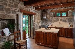 country house dating 1800 overlooking Todi