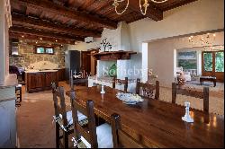 country house dating 1800 overlooking Todi