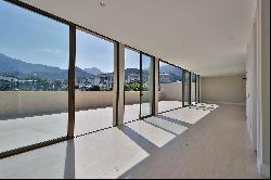 Single-level penthouse with views of Christ the Redeemer, Lagoa, and Dois Irmãos