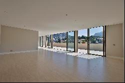 Single-level penthouse with views of Christ the Redeemer, Lagoa, and Dois Irmãos