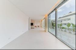 Triplex, 4 bedrooms, for Sale