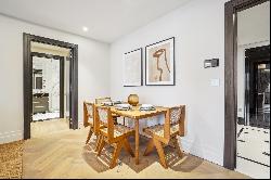 A stunning one bedroom apartment located in iconic Chelsea Barracks