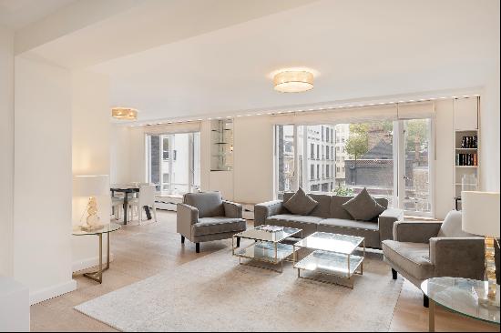 A contemporary two bedroom apartment in the heart of Mayfair