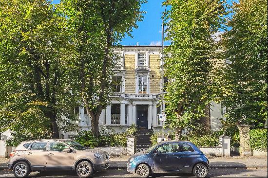 A bright 1 bedroom apartment for rent in North Kensington, W10