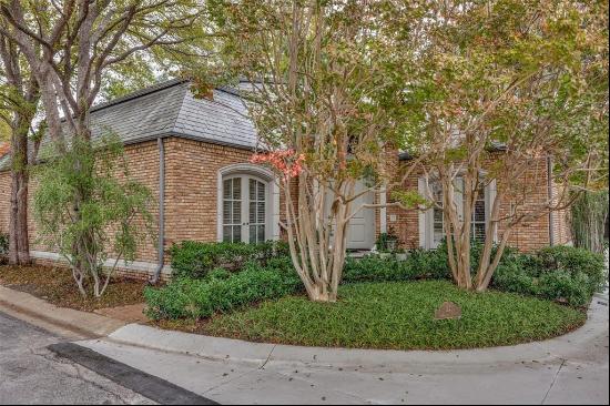 27 Lakeside, Dallas, TX, 75225, USA