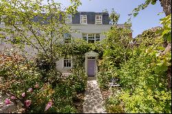 An impressive six-bedroom house in St John's Wood