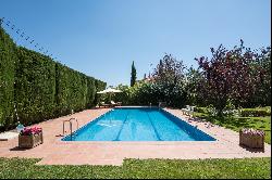 Villa with pool and garden in Soto de Viñuelas