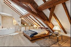 Open spaces, a magnificent loft with authentic charm