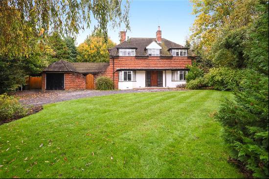 Grays Lane, Ashtead, Surrey, KT21 1BZ