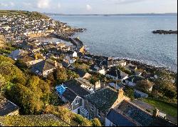 Raginnis Hill, Mousehole, Penzance, Cornwall, TR19 6SR