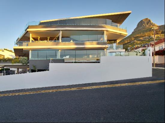 26 La Croix, Avenue La Croix, Fresnaye, Cape Town, 8005