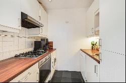 Hatherley Grove, Bayswater, London, Bayswater W25RB