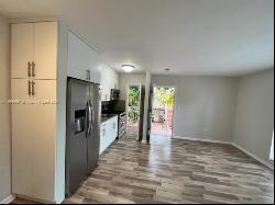 6330 SW 79th St Unit 13, South Miami FL 33143