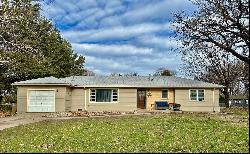 210 E 23rd St, North Newton KS 67117