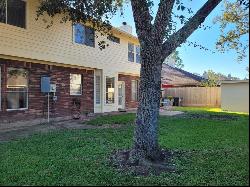 1801 Oakbrook Circle, Pearland TX 77581