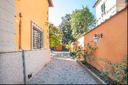 Private Villa for sale in Roma (Italy)