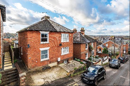 A rare opportunity to find an attractive Victorian home just 350 yards from Guildford High