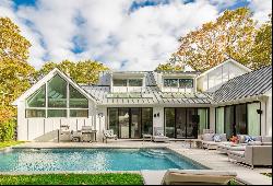 Stunning East Hampton Springs Retreat