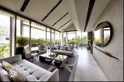 Cluny Park Residence Exquisite Penthouse