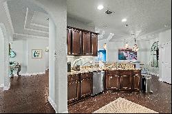 Spacious Cul-De-Sac Home With Two-Car Garage In Gated Community Near Beach 