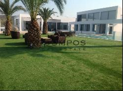 ID 1046337_Beachfront Villa with Breathtaking Sea Views