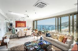 Luxurious apartment with direct ocean view in Leblon