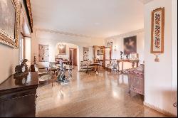 Apartment for sale in Roma (Italy)