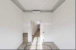 Exclusive apartment with balconies in Prati-delle Vittorie area