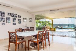 Exclusive residence in Armacao dos Buzios with Orla Bardot views and full amenit