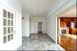 Flat, 4 bedrooms, for Rent