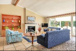 Exquisite Family Home with Exceptional Entertainment Spaces in Upper Constantia